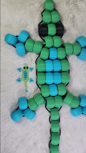 Experimenting with giant 3D printed pony beads for kandi. 🦎 💚 #kandi #lizard #3dprinting #craft