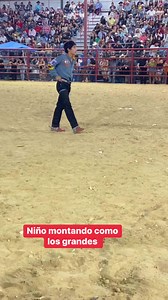 Valiente el muchacho tenia que ser de Guerrero Estado de Guerrero Guerrerenses #niños #montador #migusto #jaripeo Plaza de Toros Malloy #jrdeguerrero #texas #mexicanosenelextranjero #mexicanosenusa #sisepuede | RANCHO EL PATRÓN USA
