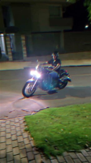 Shadow 600 2003 com escapamento Cobra JJ 2,5pol.