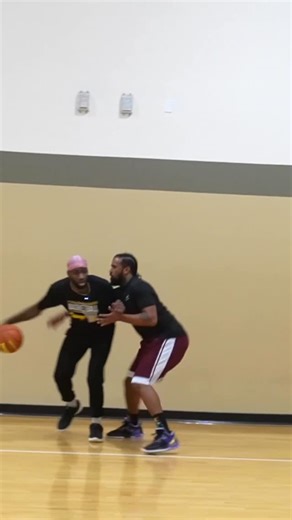 Deandre Raggs on Instagram: "Whoever want next pull up and bring your squad 💯 #raggsswipa #basketballreels #tagafriend #basketball🏀 #viral"