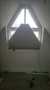 Trapezoid Window — Top-Down Motorized