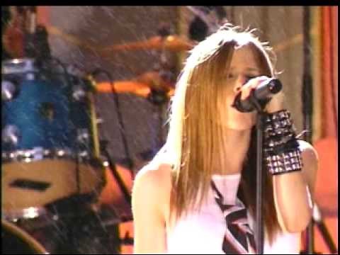 Avril Lavigne - Complicated (live in mtv vma's 2002)