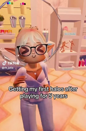 A little sad but it’s ok! 👍 #royalehigh #rh #halo #sad #sadstory