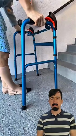 Cane adapted for stairs and uneven terrain. | Curiosity of Junior