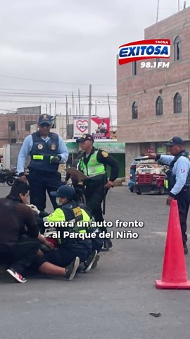 🔴🔵Delivery colisiona con vehículo frente al Parque del Niño en el distrito de Gregorio Albarracín. #moto #delivery #Exitosanoticias #tacna