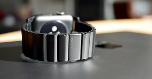 Nomad Titanium Band Review: The most comfortable link Apple Watch band I've worn