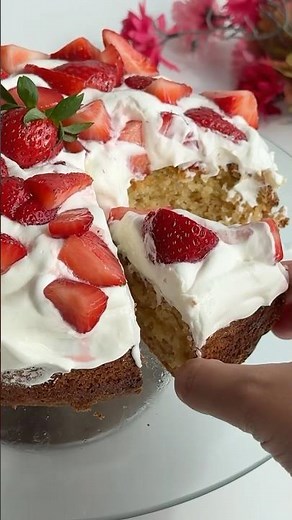 The BEST Strawberry Shortcake Recipe | Easy, Fluffy & Perfect for Summer!🍓