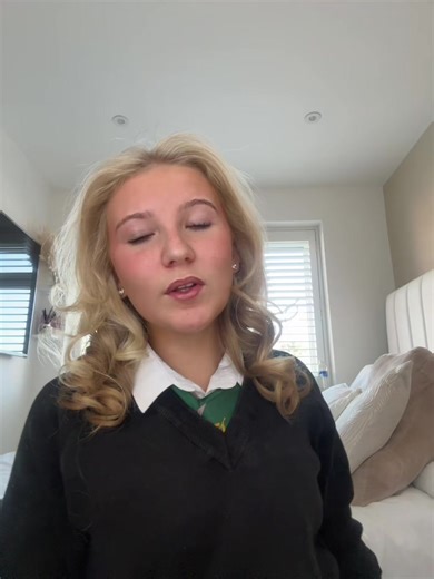 How to Use Dry Shampoo Effectively