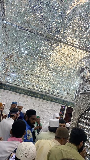 SADA E HARAM | HAJJ UMRAH | TOUR AND TRAVELS on Instagram: "तेरे हाथ में हाथ मैंने दिया है तेरे हाथ है लाज या ग़ौस-ए-आज़म ! #UmrahPackages #umrah #umrah2022 #ramzaan #jedda #makka #madina #chalmadina #dubaiumrah #umrahfromsharjah #umrahfromdubai #umrah #umrah2022 #umrah #umrah2023 #dailyumrah #umrahgroups #baghdad #karbala #najaf #kufa #iraq #iran #hajj #umrah #makkah #madinah #saudi #saudiarabia"