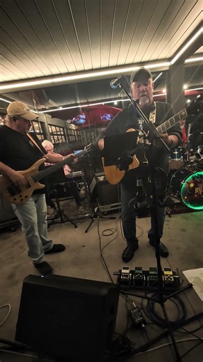 Entertainment Club Of NJ ; Runaway Train / Dead Flowers 1 @ Maimbrook Tavern Apr 24 2026