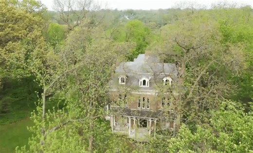 This Alton mansion known for its haunted history and spooky vibes