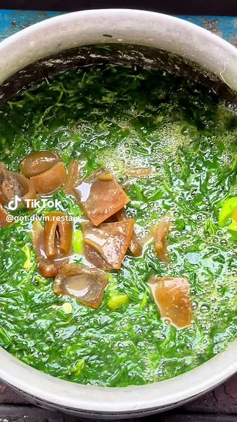 Préparation de la Sauce Adémè Togolaise chez Goût Divin