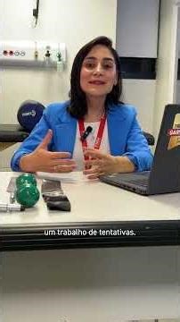Professora Caroline Livro Tátil