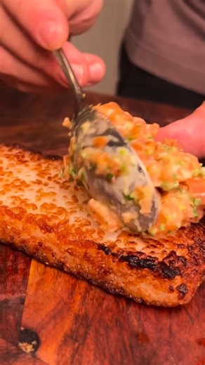 El capitan tarteras | Qué tal, tripulación! Hoy, alguien me ha retado a preparar un plato de atún estilo sushi... pero aquí, mandáis vosotros☺️ Así que os... | Instagram