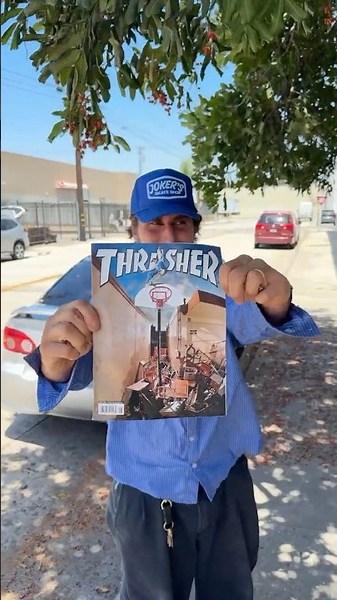 ✨🏀 Tom Karangelov jams a nosegrind ABOVE THE RIM for the cover of Issue #553 📖