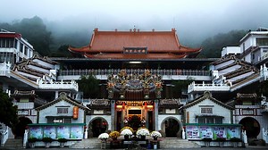 Taiwan is home to a temple unlike anything else in the world! The story and history behind this temple is shocking and it is the greatest hidden gem I have ever seen! Found deep in the country side of Kaohsiung surronded by nature this otherworldly temple lives in secret! Hope you like this video <3 - Follow! SHOOT AND CHOP, Josh the Intern - #Taiwan #temple #travel | Josh the Intern