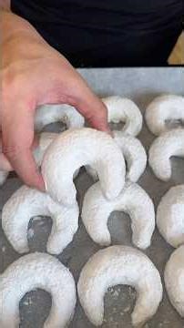 ✨ Eid cake idea ✨: gazelle horns