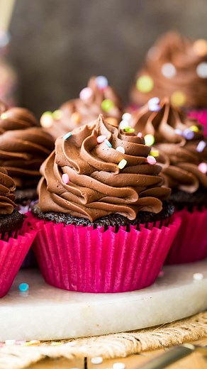 9.2K views · 3.2K reactions | My easy Chocolate Cupcakes recipe yields cupcakes that are light, fluffy, and so much better than a box mix! Made quickly and easily in just one bowl, they can be baked and frosted in less than an hour! Find the recipe here https://sugarspunrun.com/easy-chocolate-cupcakes/ #chocolatecupcakes #madefromscratch #cupcakes #chocolate #baking #recipeoftheday #thefeedfeed @thefeedfeed | Sugar Spun Run | Facebook