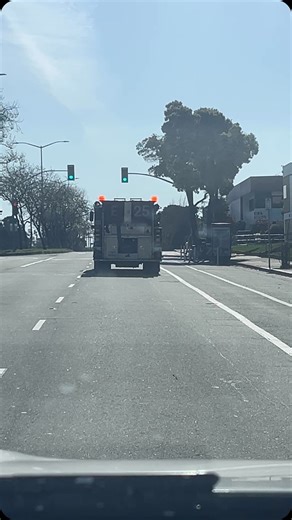 SFFD Engine 25 is seen here responding to a structure fire. Engine 25 is located 3rd St. between Cargo Way and Marin St. They protect the Dogpatch area and also respond into the Bayview and Potrero Hill neighborhoods. Engine 25 is a single engine company with 4 personnel daily and has the only working fireplace in any SFFD firehouse. #SFFD | San Francisco Fire Department