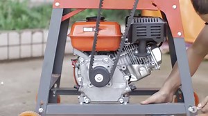 Dawn Agro 9zt-1.0 chaff cutter, change electric motor to gasoline motor, and test with maize stalk, paddy straw, cutting size is about 1-2cm. | Dawn Agro Machinery