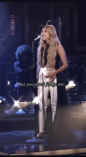 Julia Michaels Live Performance of 'Issues'