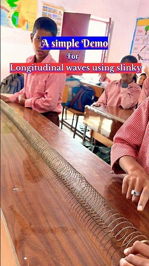 Longitudinal waves using slinky
