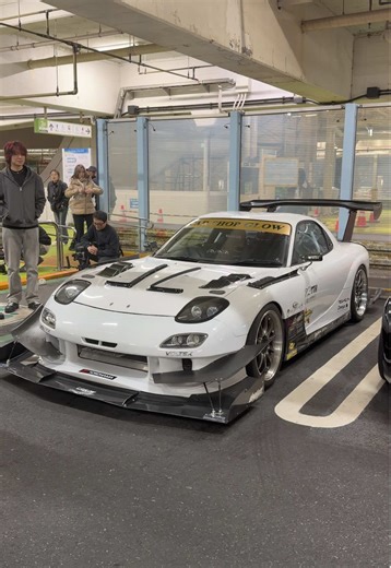 Exploring the RX7: A JDM Icon at Car Meets