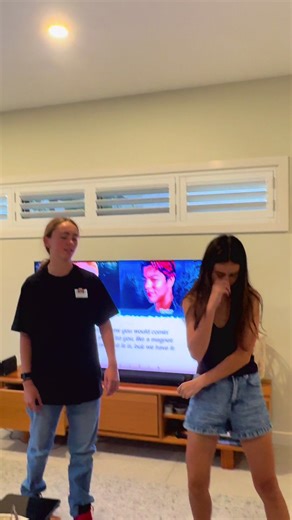 ¡Disfruta la canción completa de Zombies 4! 🎶