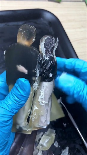 Buying a scanning device can open a figurine shop. #realisticfication #3dphotography #rotaryscanning