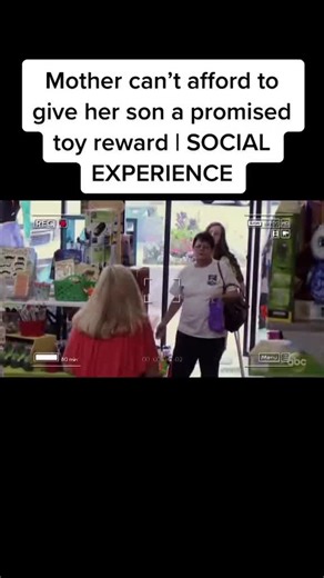 #socialexperiment #fyp #wwyd #wwydinthissituation #whatwouldyoudo