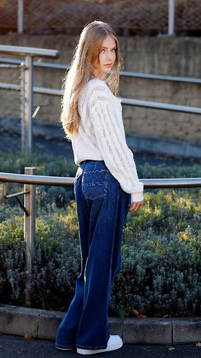 Nelly Opitz on Instagram: "Collect as many rays of sunshine as you can today! ☀️ Have a wonderful evening! ✨️ YOUR NELLY 🤍 LIKE • COMMENT • SAVE • FOLLOW #ootd #fashioninspo #fashiongoals #streetstyle #outfitideas #reels #explorepage #newreel #winteroutfit #reelsteady #reelsinsta #transition"