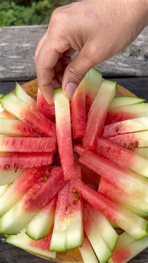 How to cut Watermelon into popsicle sticks #viralreels #watermelon