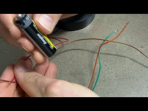 How to attach the wires to a AA battery