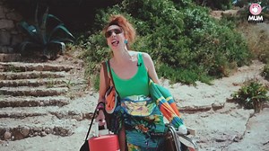 Μπάνιο στη θάλασσα ΤΟΤΕ vs ΤΩΡΑ feat Αλέξανδρος Τσουβέλας | 5 Minute Mum - Έλενα Χαραλαμπούδη | ElenaaCharalampoudiii