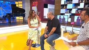 🎤 "¡Soy almeriense y a mucha honra!" El cómico Vicente Martínez prende la mecha de la Feria de Almería con un pregón cargado de orgullo, humor y mucho arte. 📲 No te pierdas su momentazo 👉 http://csur.red/JrFQ50WM8XR @LATARDE_RTVA 💧#MójateConCanalSur | CanalSur Radio y Televisión