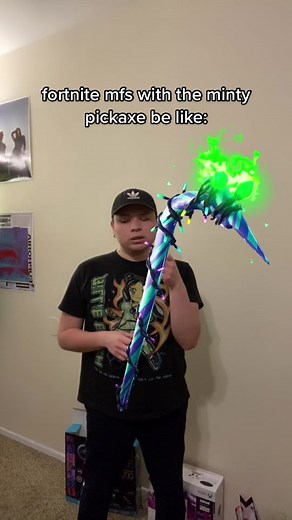 Fortnite Minty Pickaxe Showcase