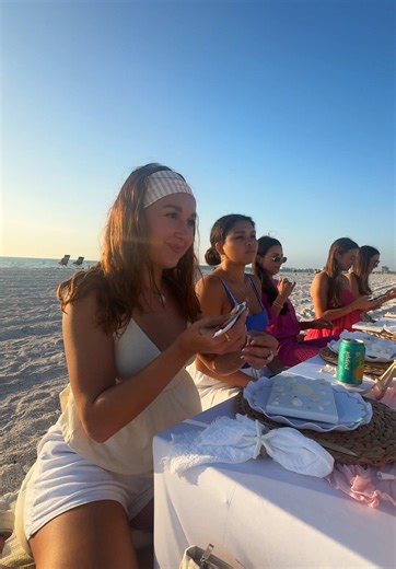 a beachy brand launch just hits different in florida🥹🌺🌞🐚 @shopsundipped had the cutest launch! #beachsunset #beachvlog #stpete