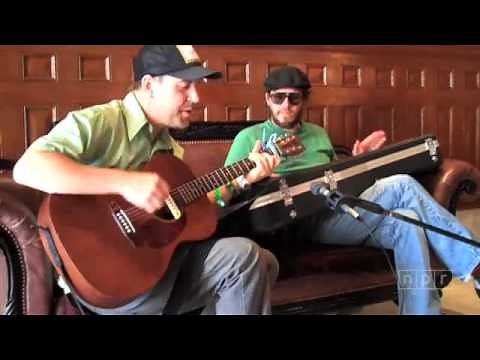 Jason Lytle Performs "Birds Encouraged Him" at SXSW 2009