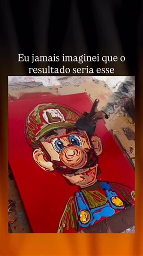 Gabriel Oliveira | Desenho Realista | À primeira vista, parece que ele só está espalhando tinta. Sem desenho marcado. Sem controle aparente. Quase um caos. Mas, aos poucos,... | Instagram