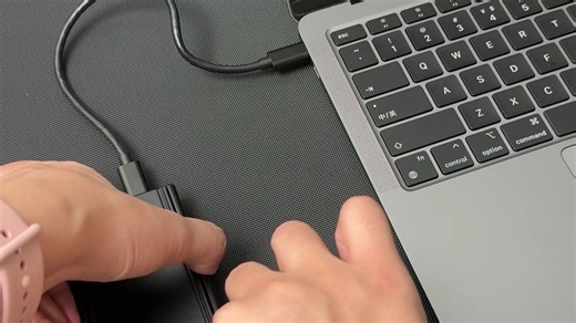 雷掣CFeB&XQD/SD高速读卡器，双卡槽三合一