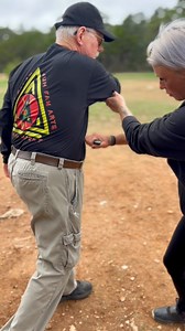 In a critical life-or-death scenario it is imperative to exploit opportunities for maneuvering to the outside of the entanglement with the assailant. Prioritize identifying tactical exit routes that facilitates your disengagement while ensuring the adversary is deterred from pursuing you once you break contact. #filipinomartialarts #thingstodoinaustin #knifelife #pekititirsiakali #silat | Parra Academy Of Martial Arts