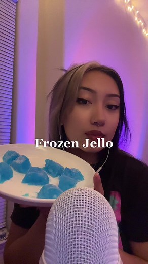 aside from the coldness, these were satisfying to eat #asmr #fyp #jello #frozenjello #eating #eatingasmr