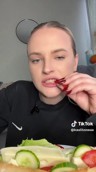 Crunchy Sandwich ASMR Experience