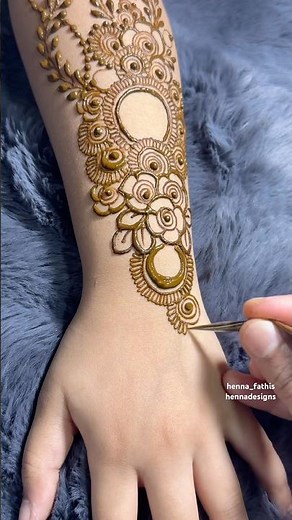 Cute Backhand Mehndi #backhandmehndi #mehndi #mehndidesign #music #newsong #hennatutorial #art