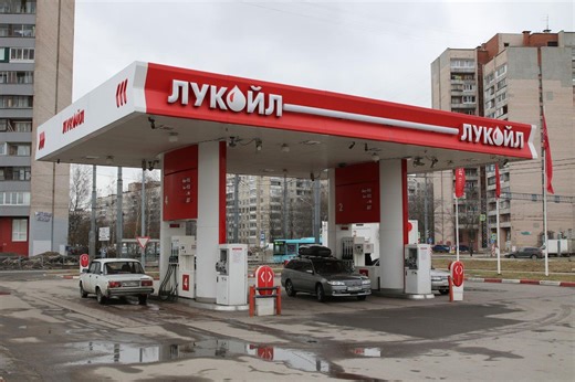 Russia’s Gasoline Crises Deepens As Drones Hit More Refineries
