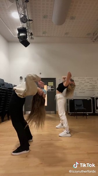 @sophshuttleworth_ pod fun #fyp #foryou #college