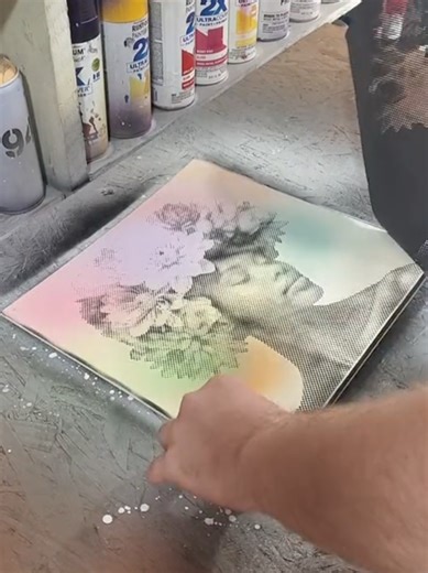 Original Halftone Art - first time using color in a halftone #halftoneart #artworld #spraypaint #paint