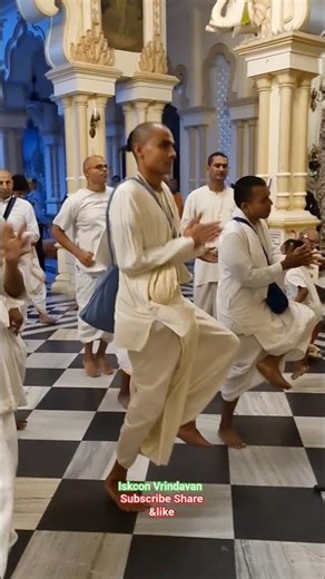 iskcon Vrindavan darshan gurupuja kirtan #iskcon #vrindavan #darshan #kirtan #shorts #viral #krishna