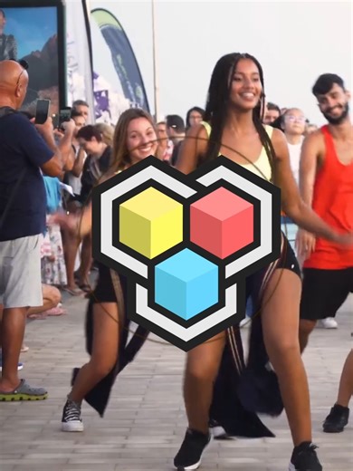 BSD vs Linux (licencias) #freebsd #tecnologia #tech #nintendo #iphone #playstation #sistemasoperativos La razón por la que Apple, Sony y Nintendo prefieren FreeBSD en lugar de Linux está en su licencia. Mientras Linux usa GPL, FreeBSD usa licencia BSD, lo que permite a las empresas modificar el sistema sin tener que compartir su código.