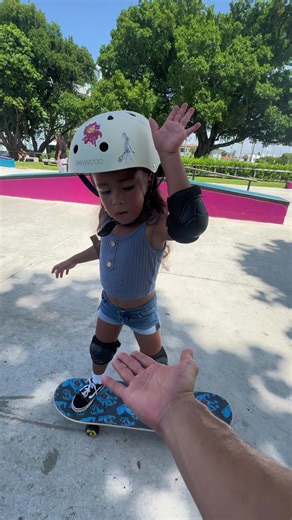 Little skate shark at North Miami Beach skatepark